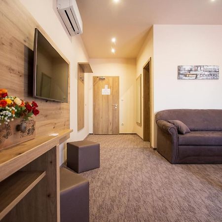Veres Motel เวเรเชกแฮซ ภายนอก รูปภาพ