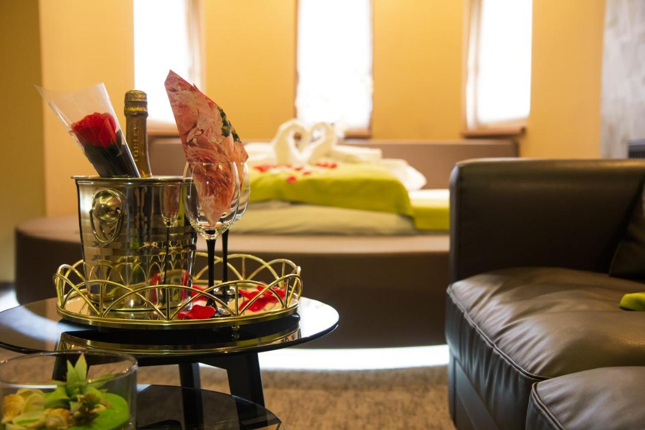 Veres Motel เวเรเชกแฮซ ภายนอก รูปภาพ