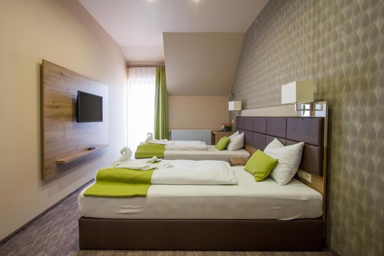 Veres Motel เวเรเชกแฮซ ภายนอก รูปภาพ