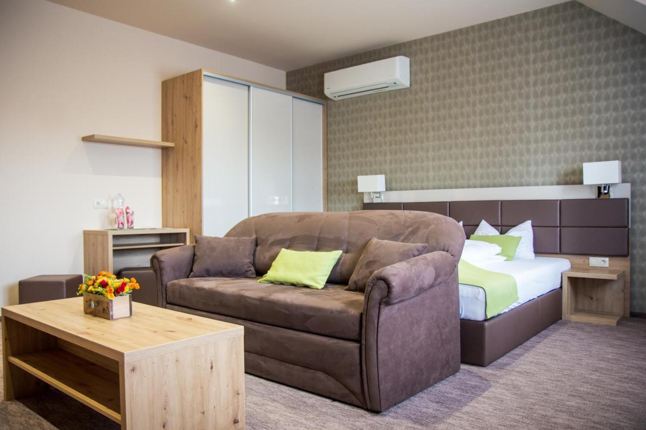 Veres Motel เวเรเชกแฮซ ภายนอก รูปภาพ